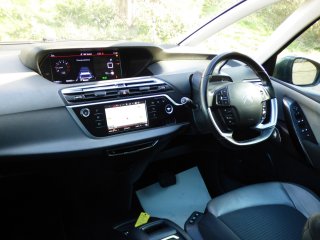 /photos/9719/73333359-7614-d0cf-f674-e842ac25ceb8_i320x240.jpg