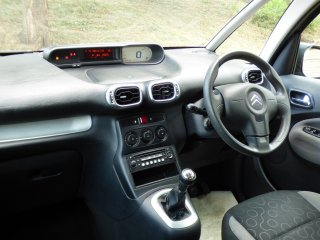 /photos/9719/e6502a17-3cba-e5a9-b448-4b9900077306_i320x240.jpg